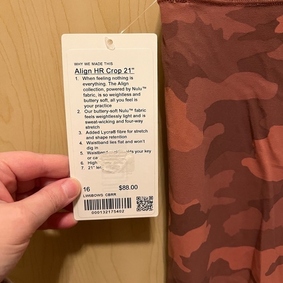NWT lululemon align HR crop 21” - Picture 2 of 4